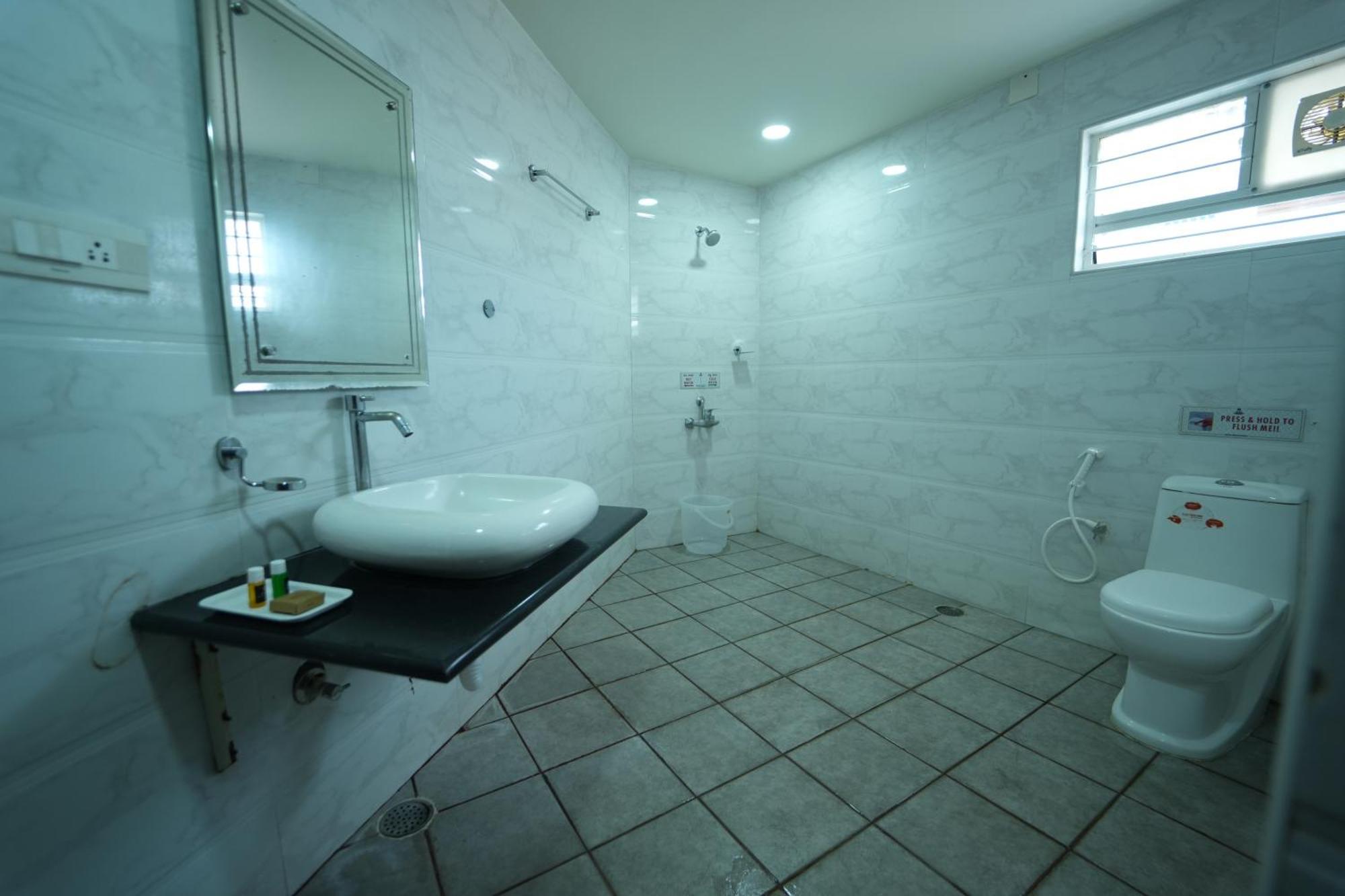 Hotel Mazus Urban Express Mysore Exterior foto